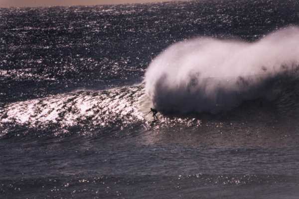 Huge waves at Narrabeen